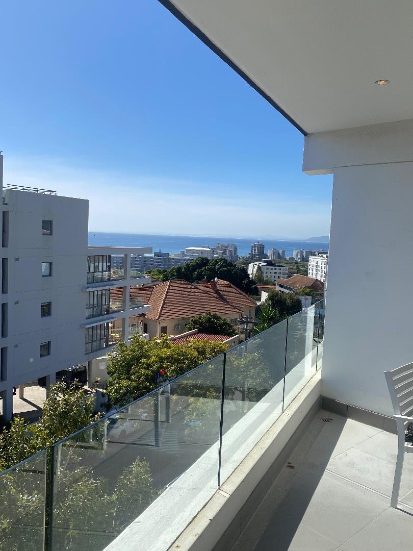 2 Bedroom Property for Sale in Sea Point Western Cape